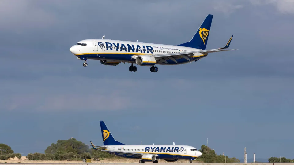 Ryanair bane passageiro com "comportamento indesculpável" por cinco anos