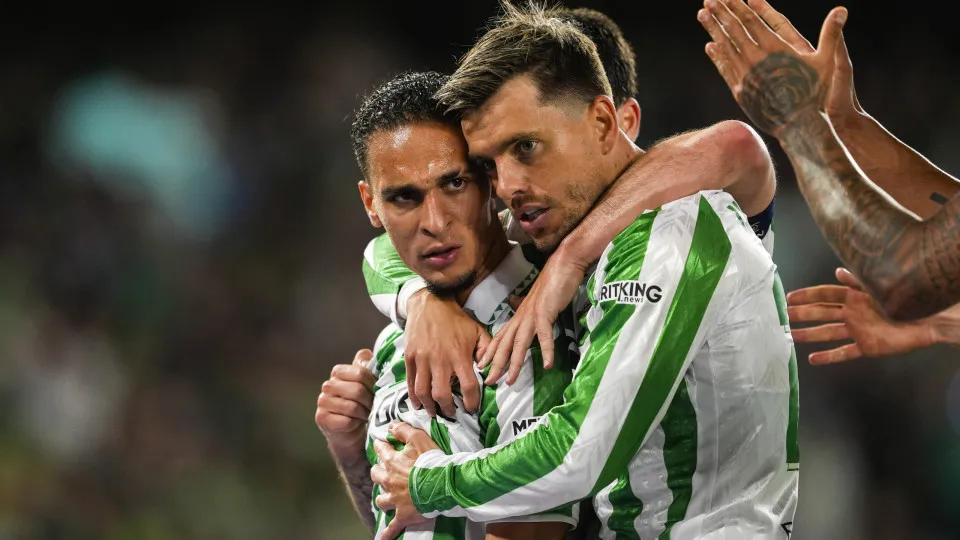 Antony não convence Amorim e Manchester United fixa preço 'de saldo'