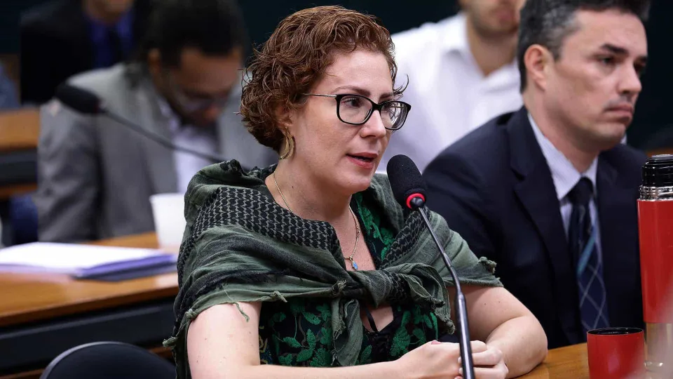 Carla Zambelli diz que não sobreviveria na cadeia