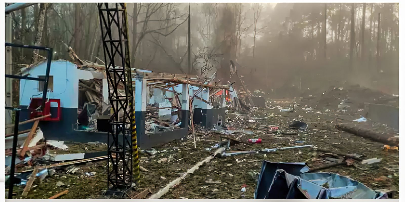 Explosão em fábrica: Bombeiros do Paraná reiniciam buscas pelos corpos