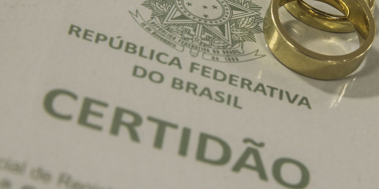 Pela 1ª vez, uniões consensuais superam casamento civil e religioso