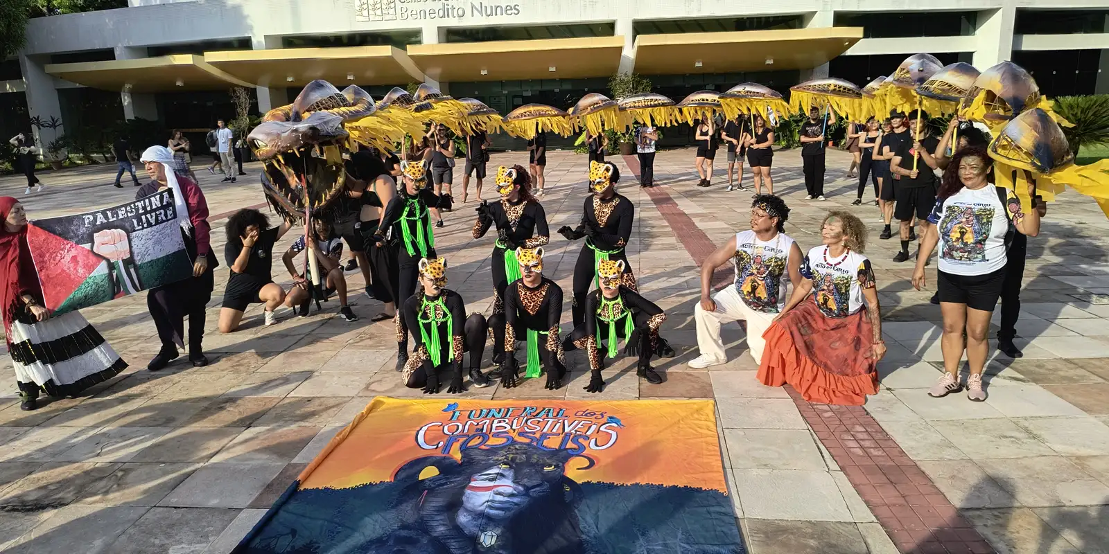 Ato na UFPA enterra simbolicamente combustíveis fósseis