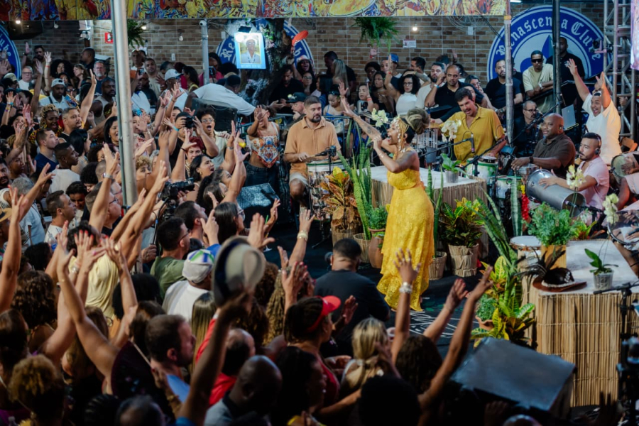 Arruda celebra sucesso de Audiovisual pelos 20 anos e faz show especial no Uruguai