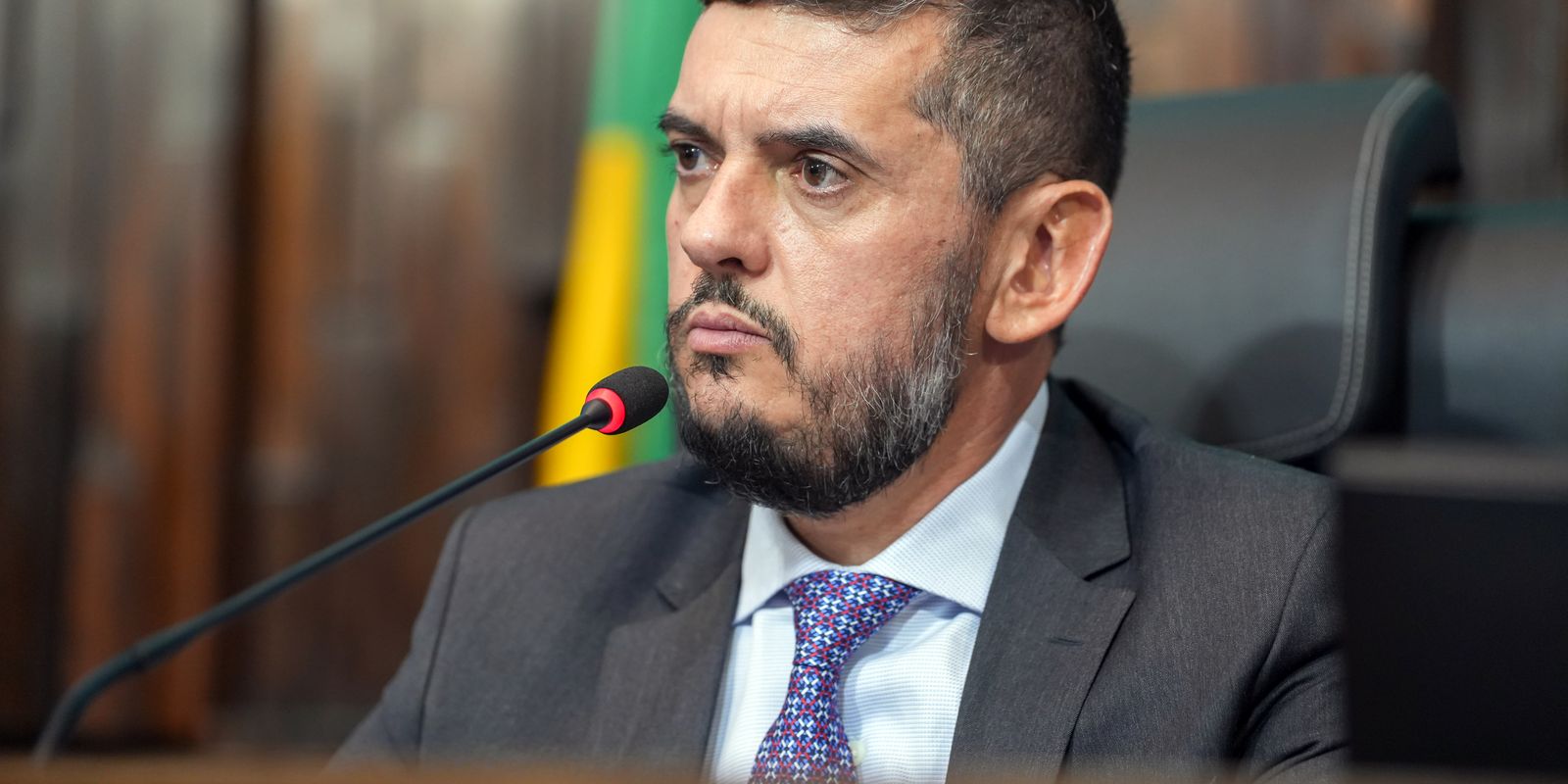 Um dia após ser solto, Bacellar pede licença de 10 dias da Alerj