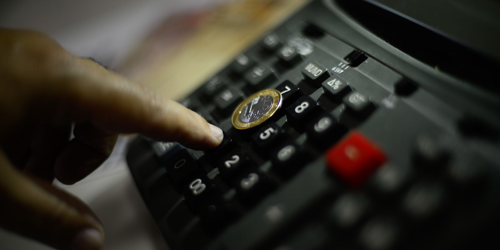 Dívida pública pode alcançar até R$ 10,3 trilhões em 2026