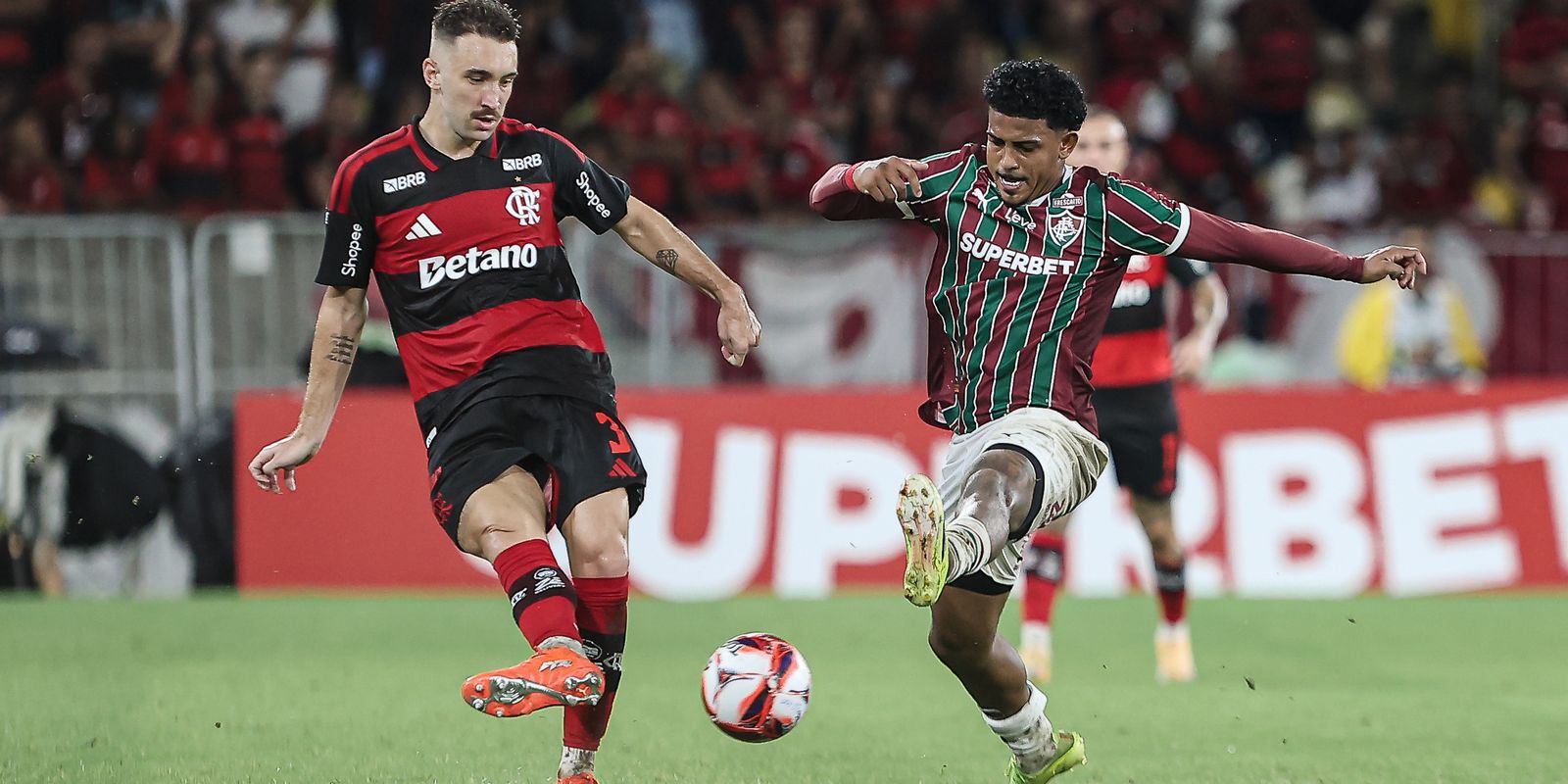 Fluminense e Flamengo jogam por título do Campeonato Estadual 