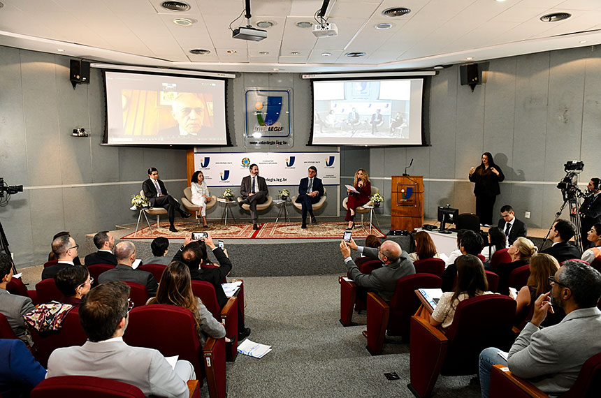 '80 anos de memória': debate celebra Secretaria-Geral da Mesa