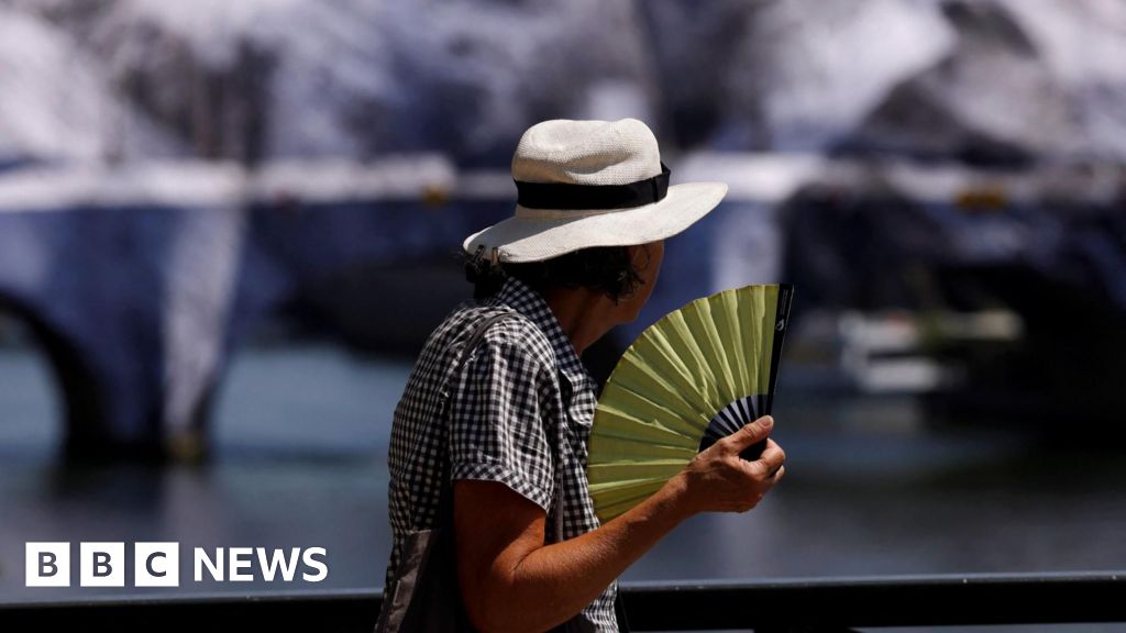Red heat alerts issued in France, Italy and Spain as 40C temperatures forecast