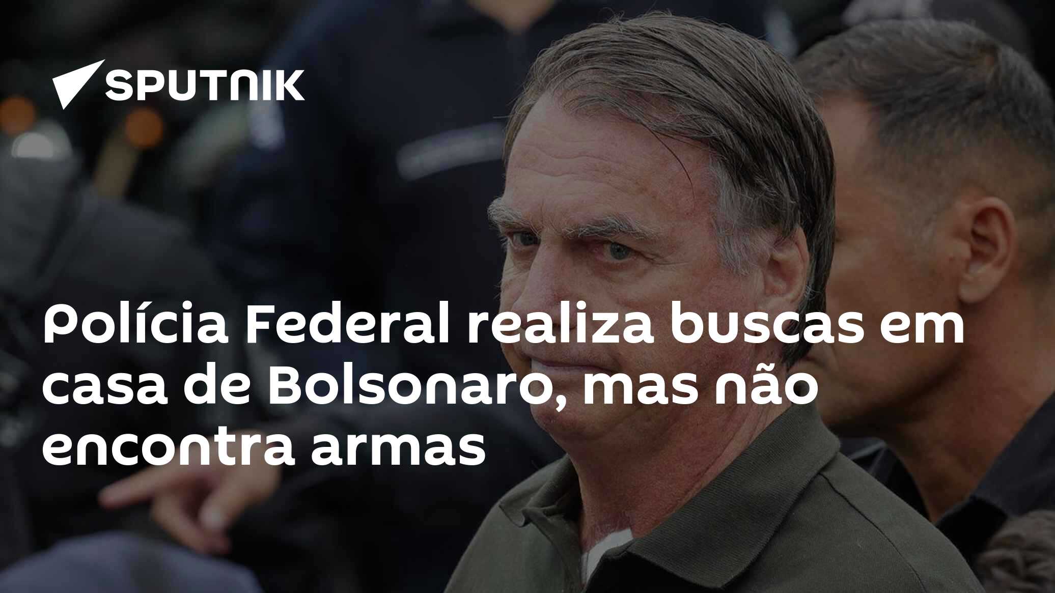 Polícia Federal realiza buscas em casa de Bolsonaro, mas não encontra armas