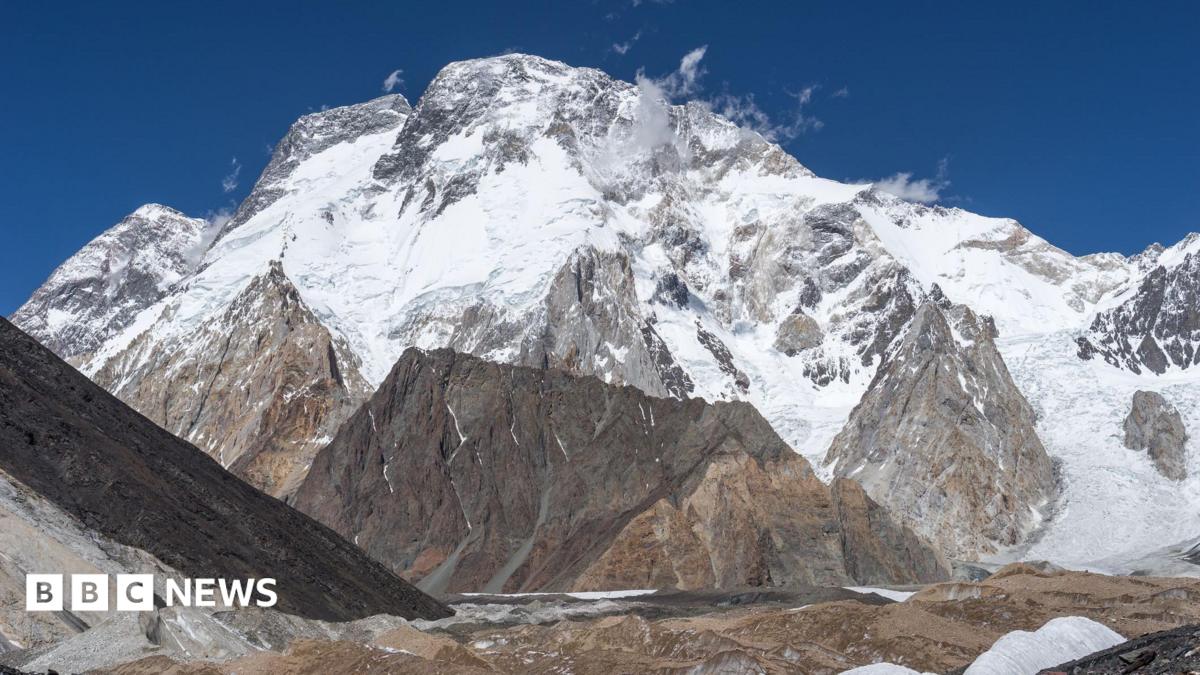 Body of US climber the latest recovered after Pakistan avalanche