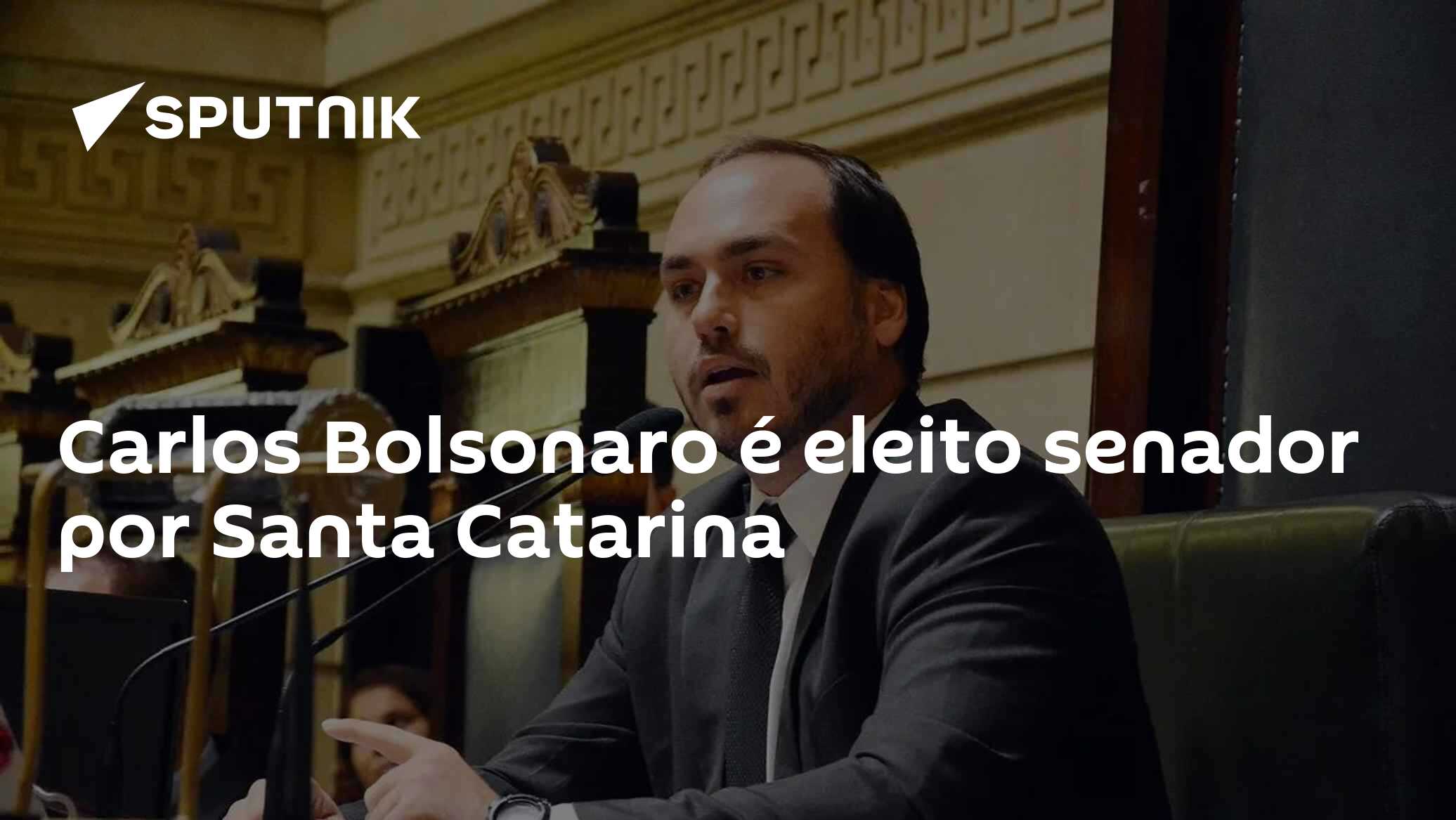 Carlos Bolsonaro é eleito senador por Santa Catarina
