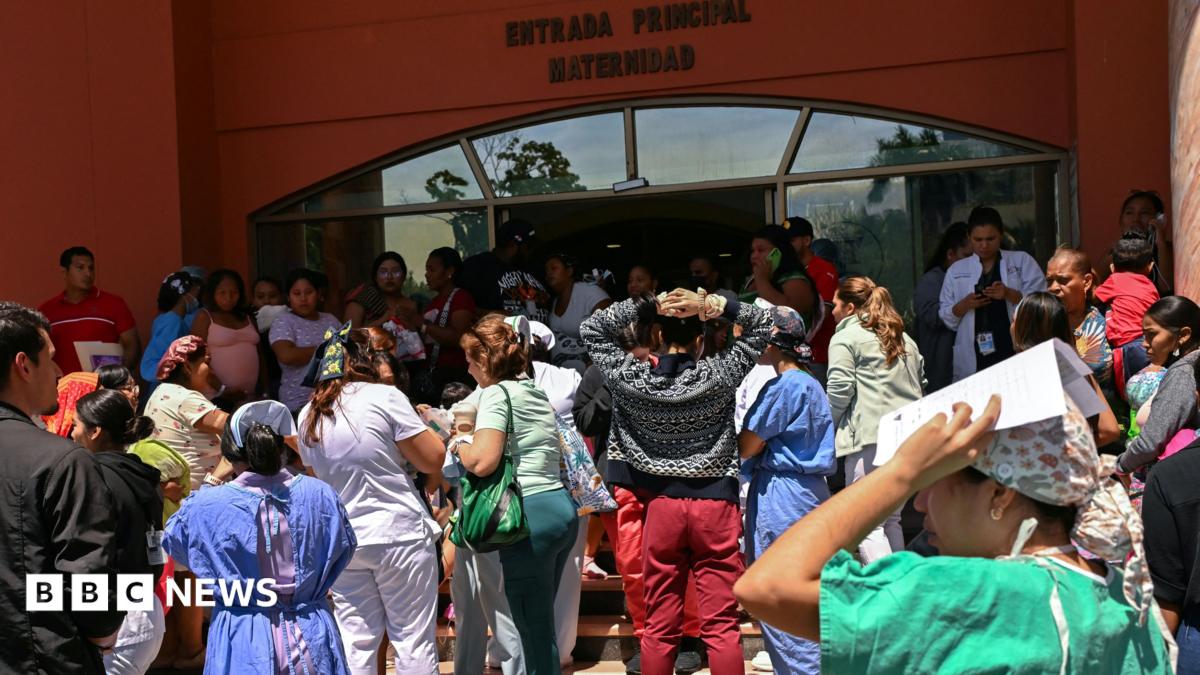 Powerful magnitude 7.7 earthquake hits Panama, damaging buildings