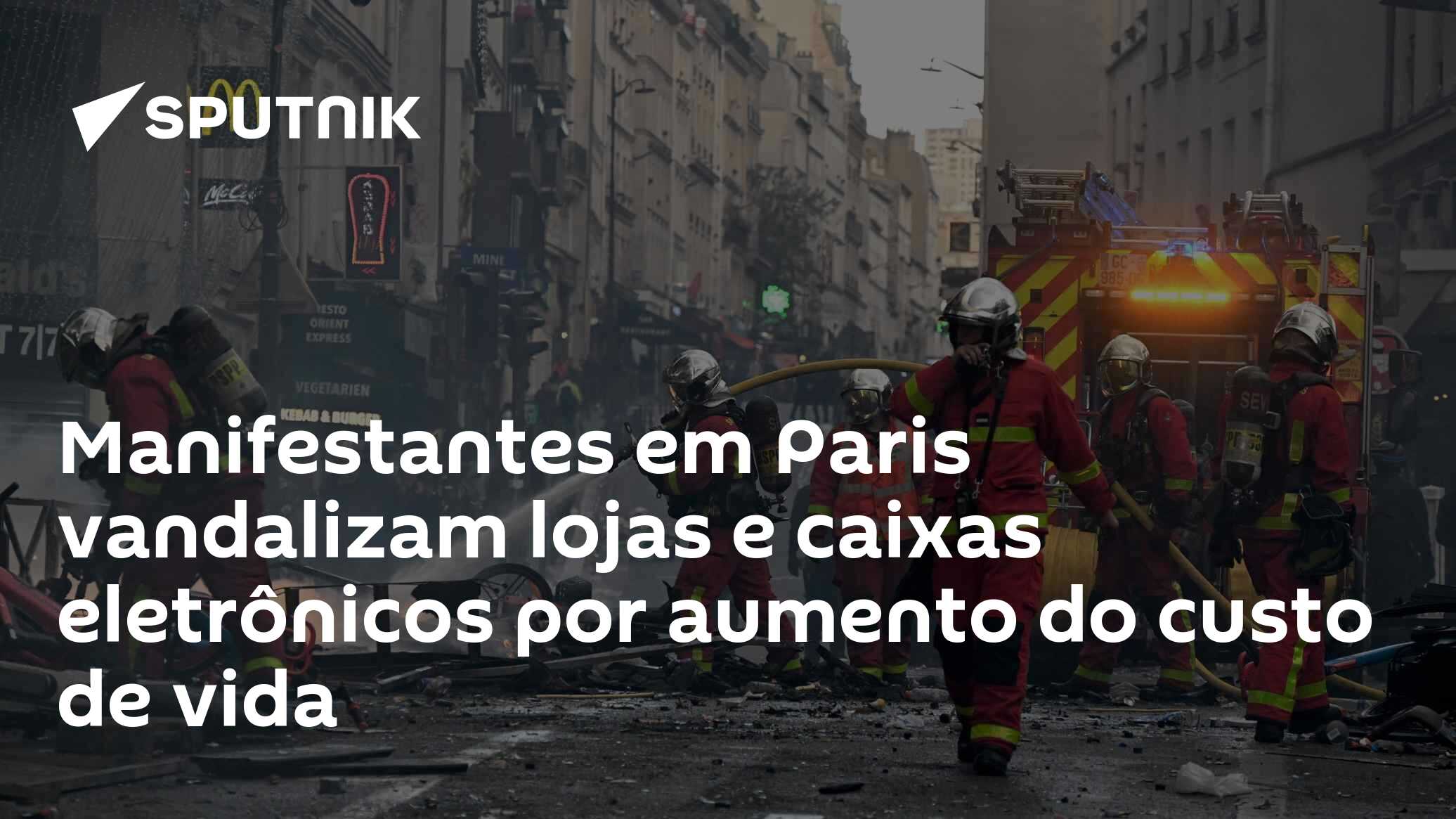 Manifestantes em Paris vandalizam lojas e caixas eletrônicos por aumento do custo de vida