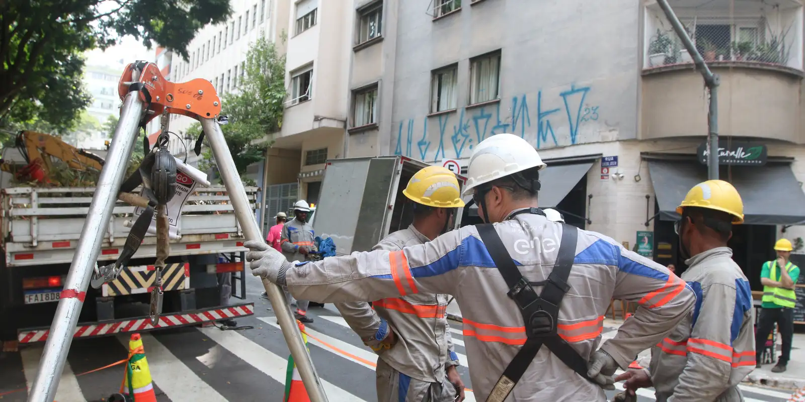 Procon paulistano multa Enel por falhas no fornecimento de energia